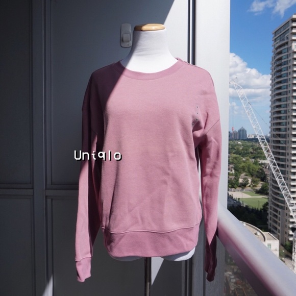 Uniqlo Tops - 🔮 UNIQLO Long-sleeve Sweatshirt (M)